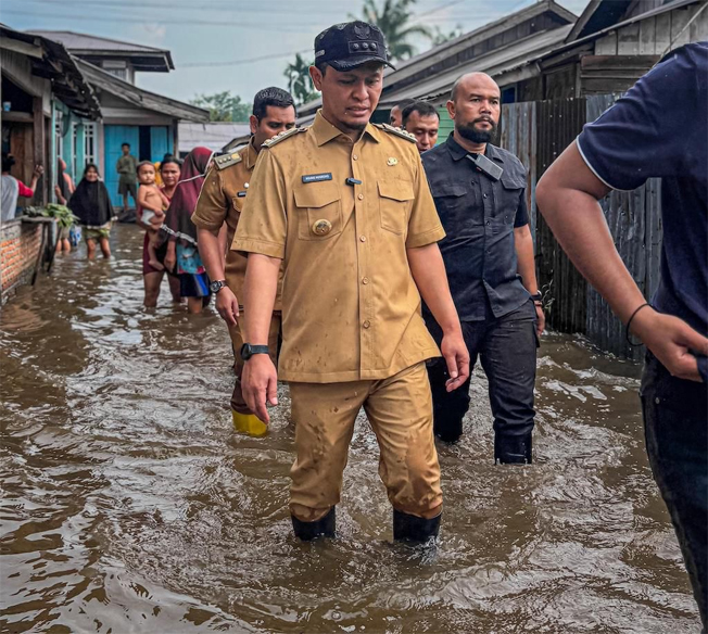 Tinjau Banjir di Rumbai