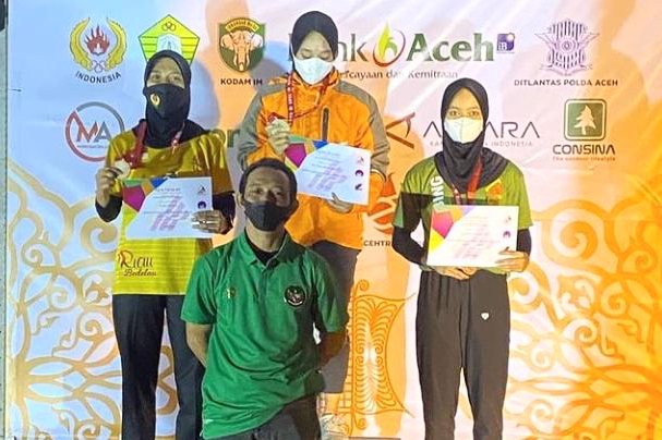 atlet-panjat-tebing-riau-puja-lesta