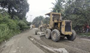 banyak-kendaraan-lewat-pemprov-ria