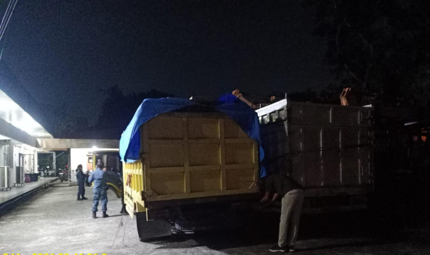bbksda-riau-amankan-dua-truk-kayu-i