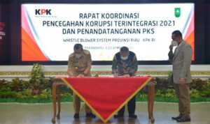 cegah-korupsi-gubernur-riau-tandat