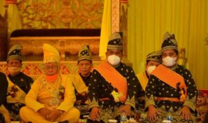 ditabalkan-gelar-adat-zukri-misran