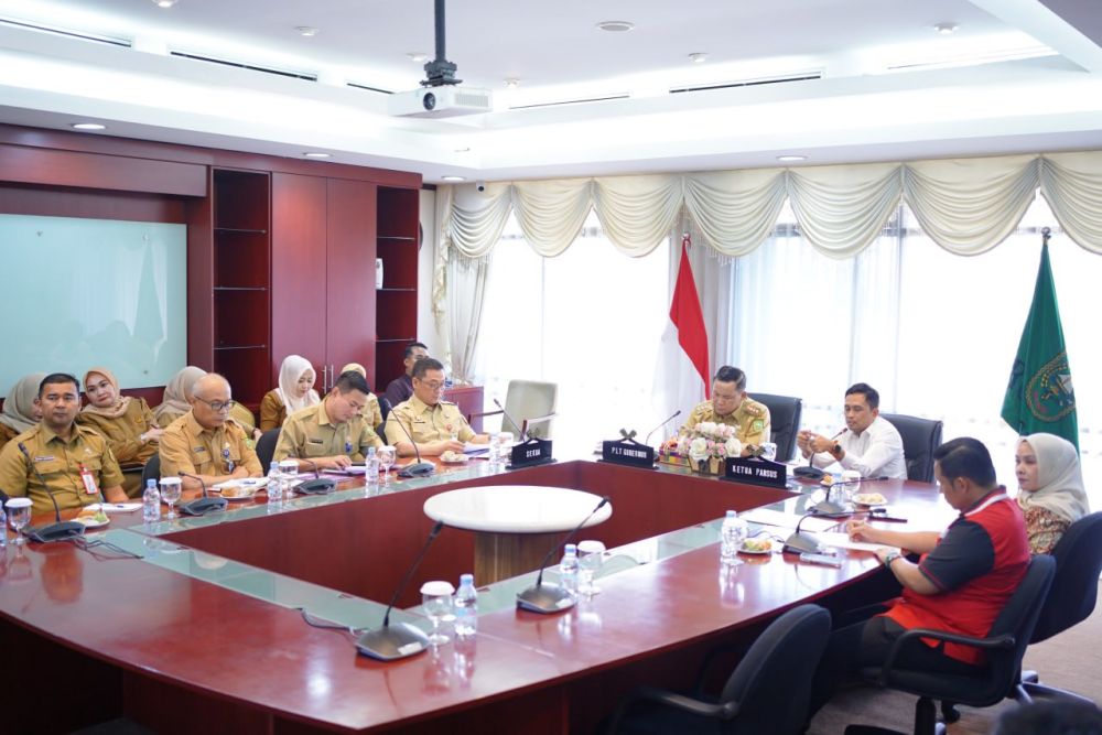 dprd-dan-pemprov-riau-petakan-6-sek