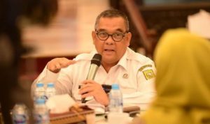 gubernur-riau-jelaskan-soal-kewenan 2
