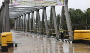 gubernur-riau-resmikan-jembatan-bar