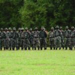 hadapi-bencana-alam-prajurit-tni-ha