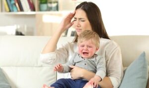 ilustrasi-ibu-stres-mengurus-bayi-1_169