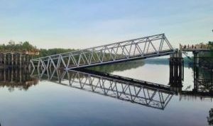jembatan-perawang-di-meranti-ambruk