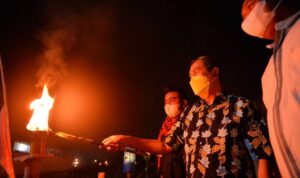 kunjungi-festival-lampu-colok-di-ru