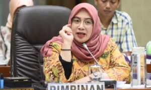 pimpinan-Komisi-IX-DPR-560x371