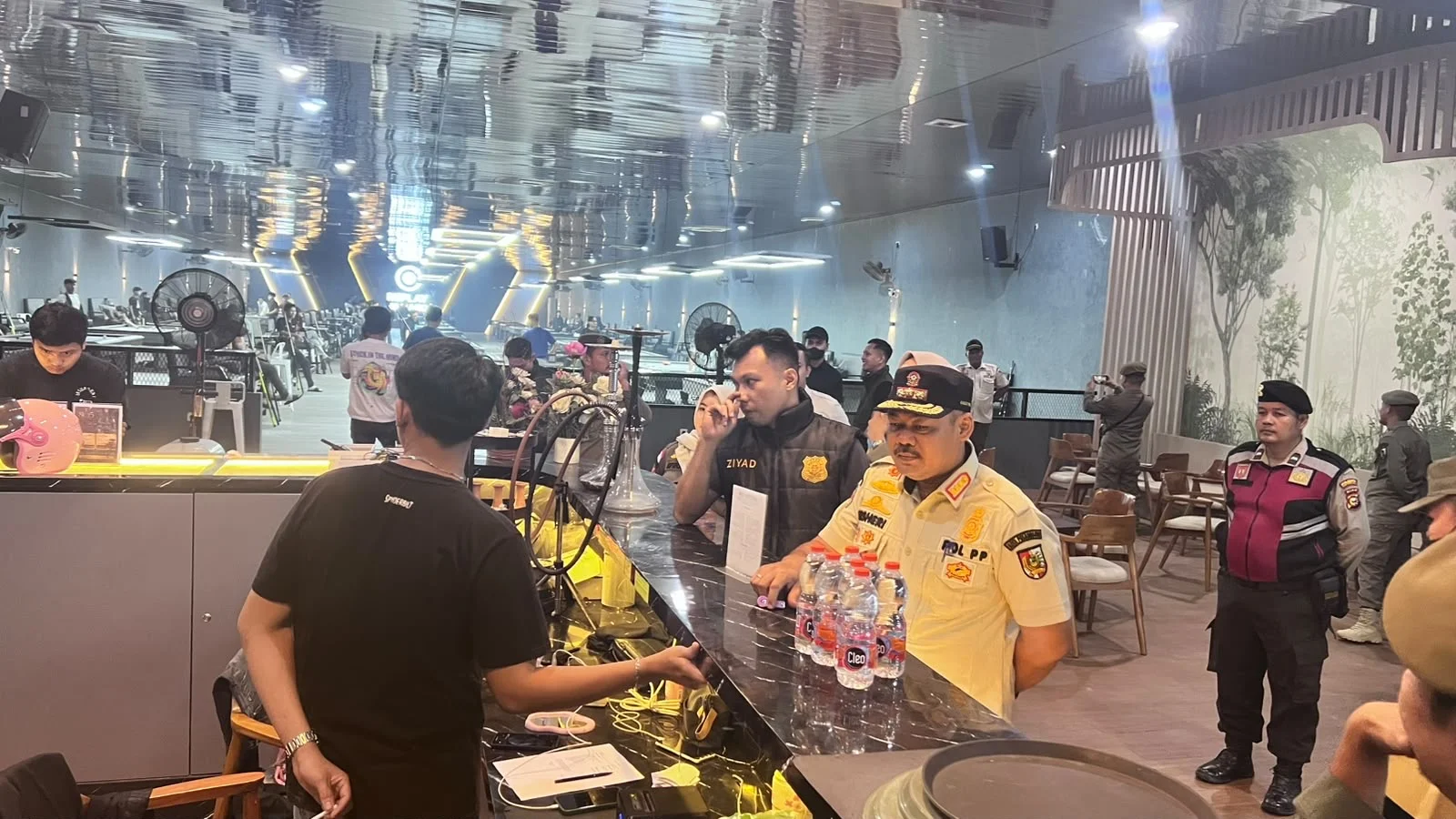 satpol-pp-pekanbaru-sidak-7-arena-biliar-temukan-masalah-izin-hingga-standar-keselamatan-1792124413