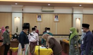 sekda-riau-lantik-392-pejabat-fungs