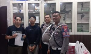 tak-pakai-helm-pengendara-klx-bera