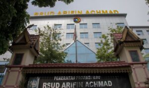 tingkatkan-pelayanan-rsud-aa-riau